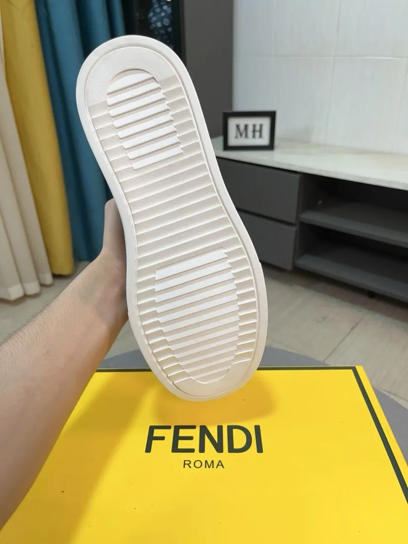 Men's shoes 💰400🌸🌸【FENDI】(velvet lining and leather lining are preferred when ordering) F's new product is on the market, imported concave and convex surface waterproof cloth, classic rhombus pattern F's craftsmanship, high-end and classy, ​​comfortable on the feet, versatile to wear, full of three-dimensional sense, 3 colors available, size: 38-44 (37.45, can be customized, cannot be returned)